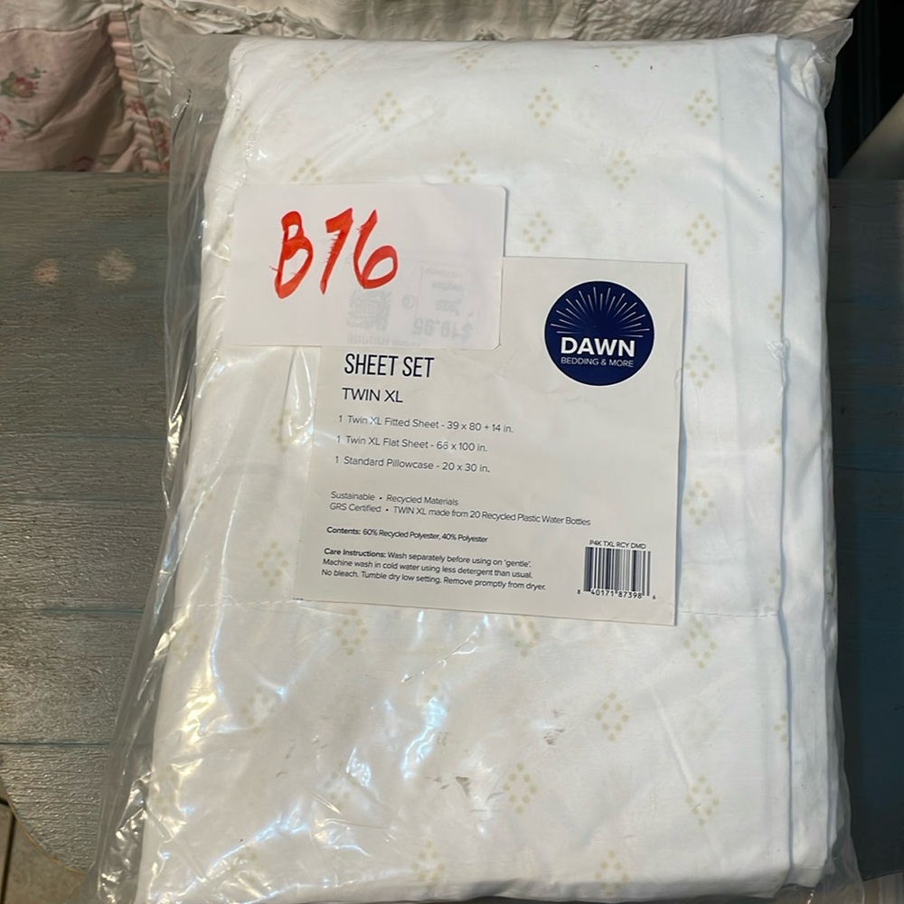 NWT Dawn brand microfiber sheet set